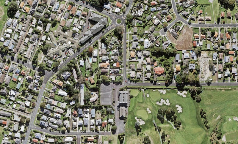 7 Links Road, New Lynn, Auckland - Carousel 1