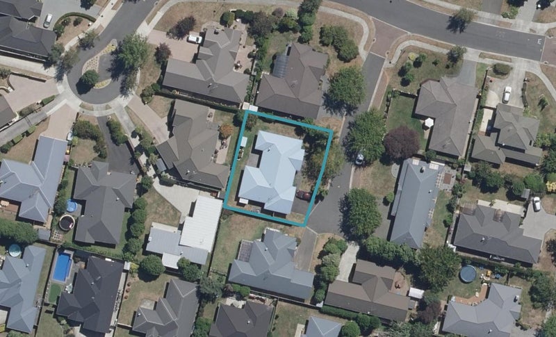 4 Taunton Court, Huntington, Hamilton - Carousel 1