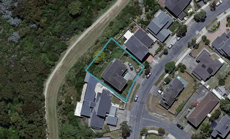 29 Kaikoura Street, Maupuia, Wellington - Carousel 1