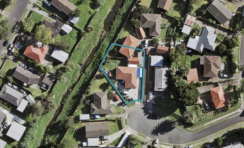 7 Kendall Court, Wattle Downs, Auckland - Carousel 1