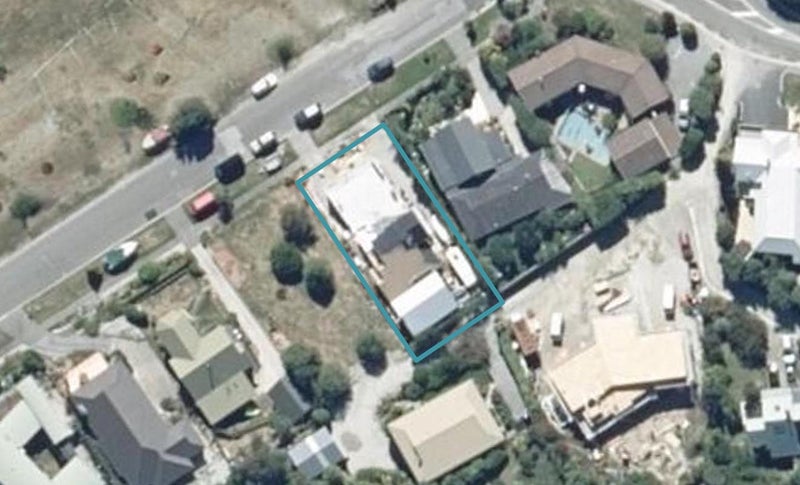 6 Grove Lane, Kelvin Heights, Queenstown - Carousel 1