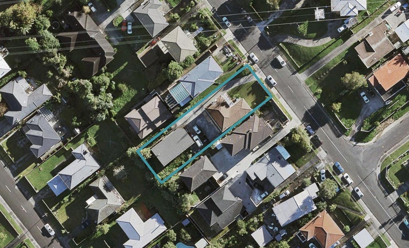 34A Ellis Avenue, Mount Roskill, Auckland - Carousel 1