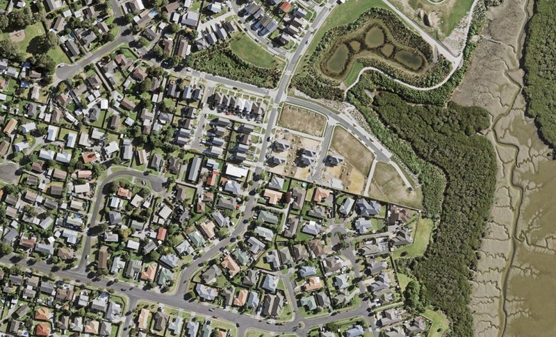 23 Kaimoana Street, Weymouth, Auckland - Carousel 1