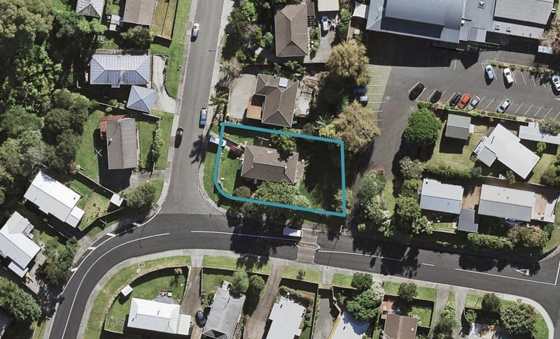 1 Sapphire Place, Bayview, Auckland - Carousel 1