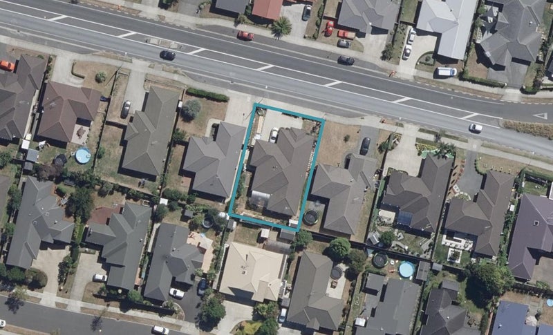27 Thomas Road, Huntington, Hamilton - Carousel 1