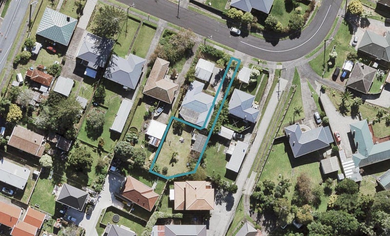 17A Beaubank Road, Kelston, Auckland - Carousel 1