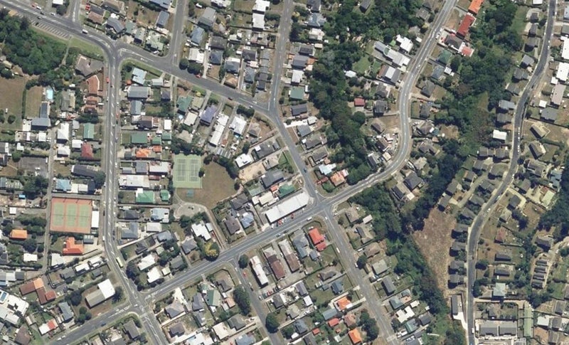 6 Kapiti Crescent, Titahi Bay, Porirua - Carousel 1
