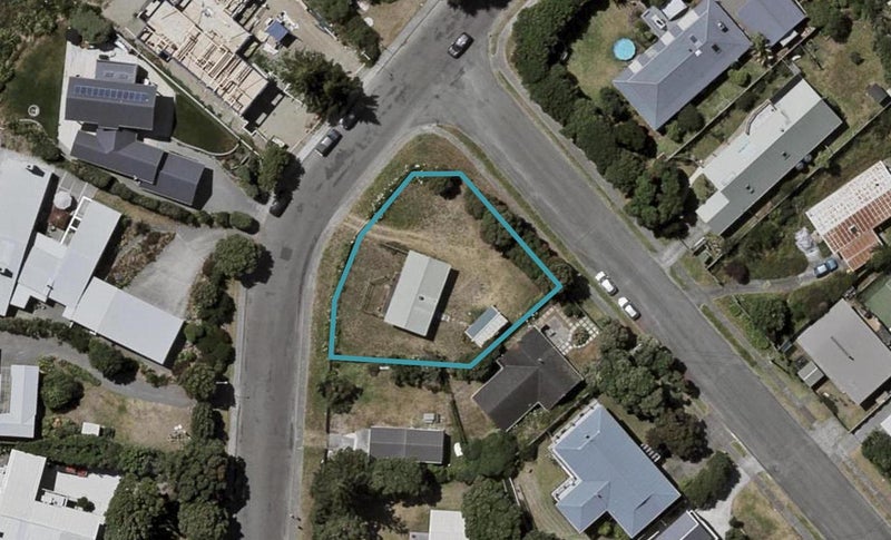 66 Field Way, Waikanae Beach, Waikanae - Carousel 1