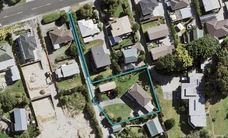11A James Laurie Street, Henderson, Auckland - Carousel 1