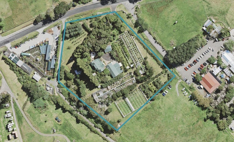 310 Henderson Valley Road, Henderson Valley, Auckland - Carousel 1