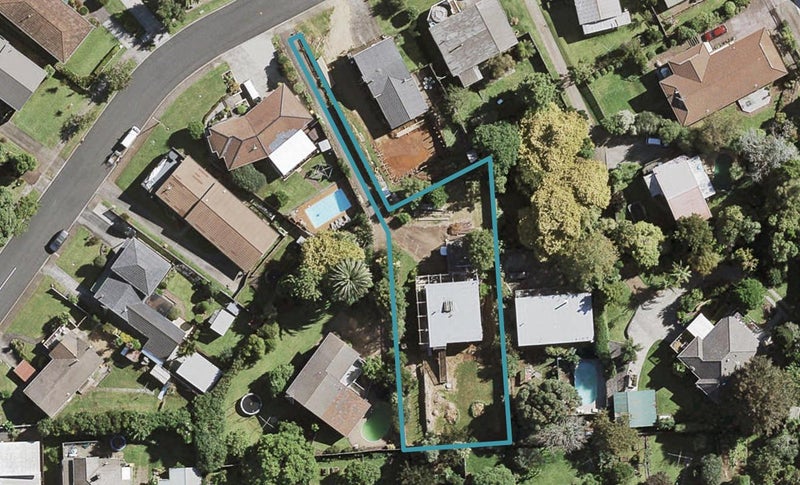 16 Barberton Terrace, Red Hill, Papakura - Carousel 1