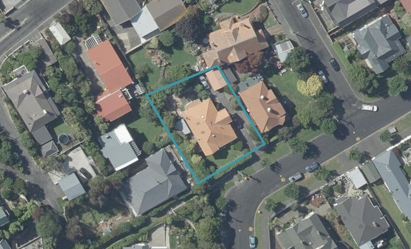 24 Valpy Street, Saint Clair, Dunedin - Carousel 1