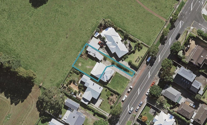 134B Campbell Road, One Tree Hill, Auckland - Carousel 1