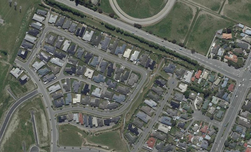 28 Davaar Crescent, Broomfield, Christchurch - Carousel 1