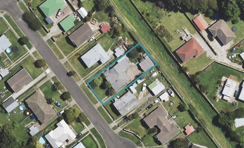 8 Hudson Street, Inner Kaiti, Gisborne - Carousel 1