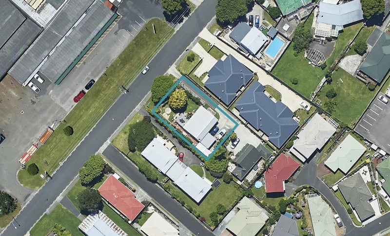 18 Hynds Road, Gate Pa, Tauranga - Carousel 1