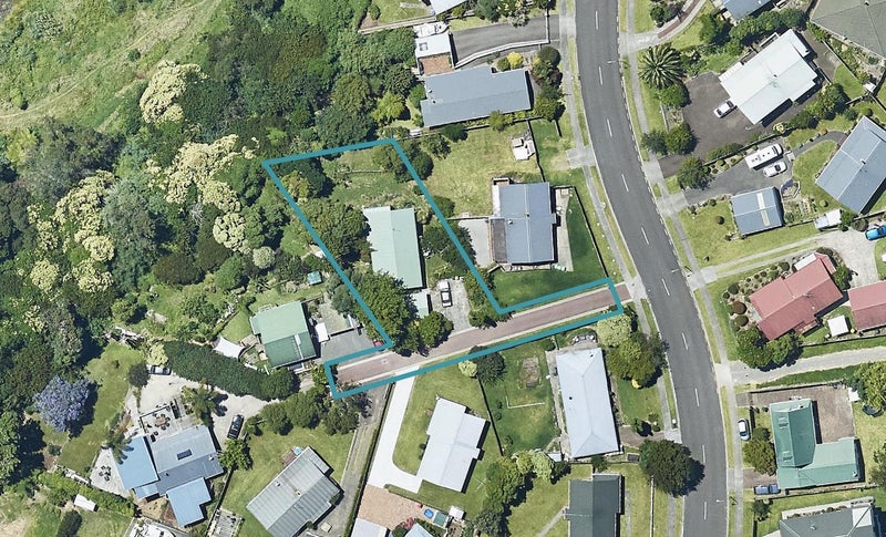 19 Tom Muir Drive, Gate Pa, Tauranga - Carousel 1