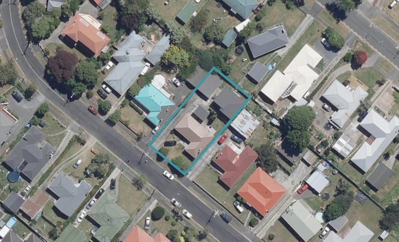 11 Liston Crescent, Hillcrest, Hamilton - Carousel 1