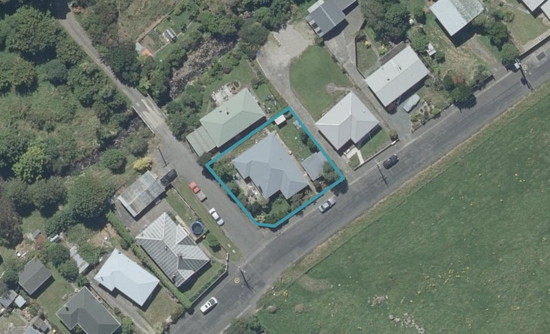 2 Potters Road, Normanby, Dunedin - Carousel 1