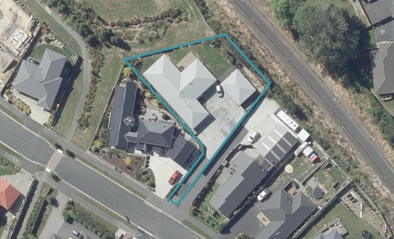 19 Grandvista Drive, Green Island, Dunedin - Carousel 1