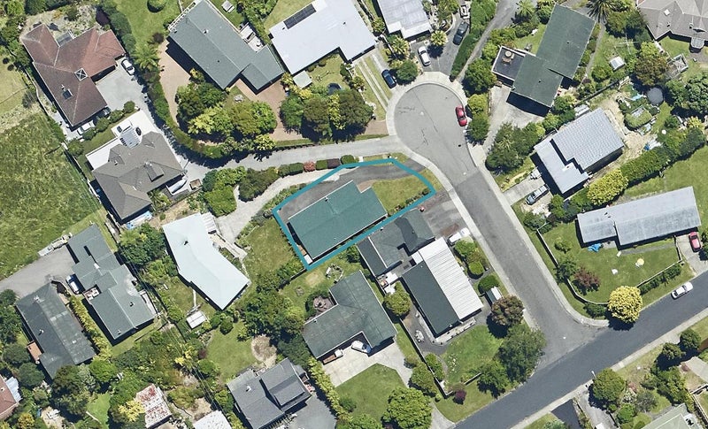 4 Naera Place, Kawaha Point, Rotorua - Carousel 1