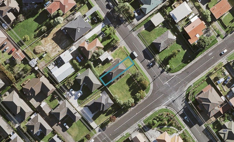 2/2 Boyce Avenue, Mount Roskill, Auckland - Carousel 1