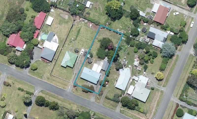 11 Grey Street, Frasertown, Wairoa - Carousel 1