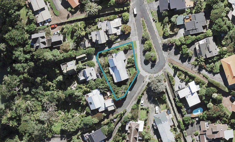 33 Telstar Place, Beach Haven, Auckland - Carousel 1