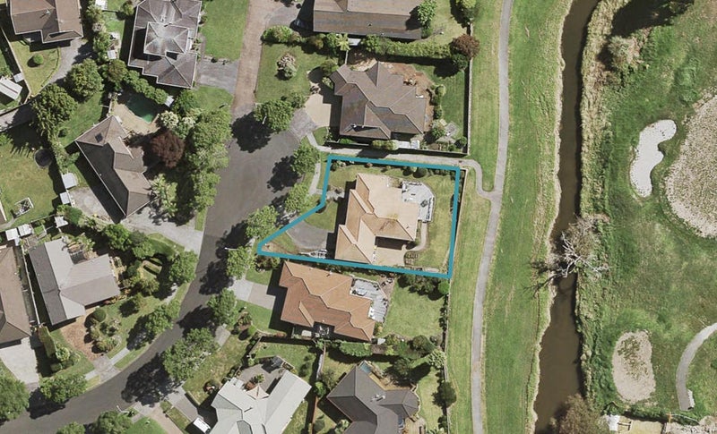 15 Gairloch Place, Wattle Downs, Auckland - Carousel 1