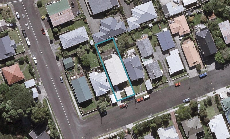 16 Massey Street, Westown, New Plymouth - Carousel 1