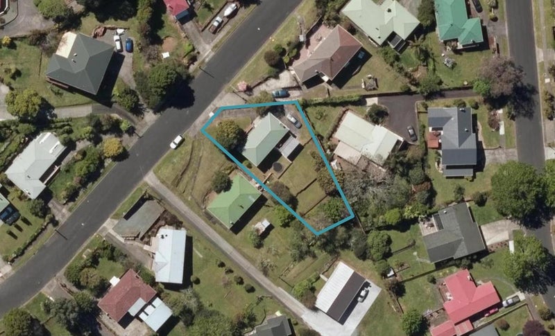 14 Mcmillan Avenue, Kamo, Whangarei - Carousel 1