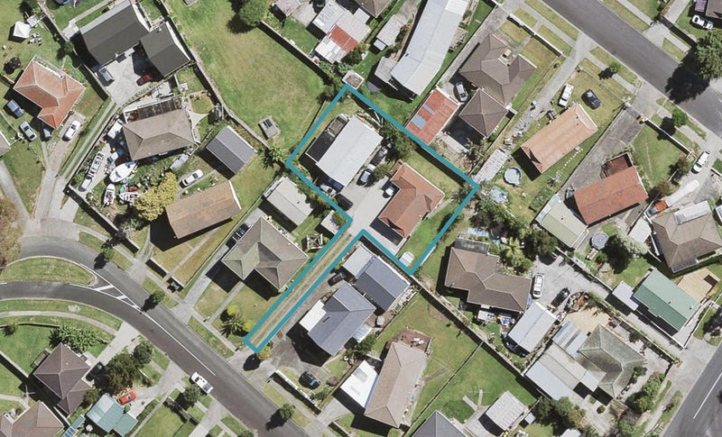 1/98 Urlich Drive, Ranui, Auckland - Carousel 1