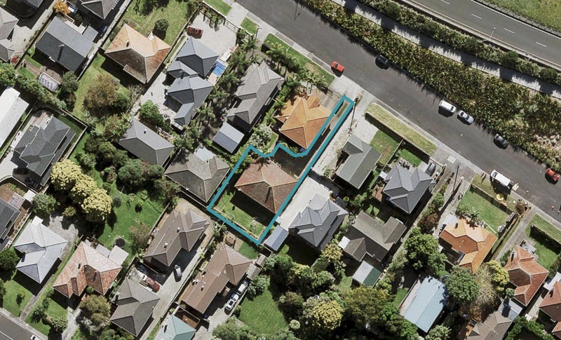 14 Melrose Road East, Hillsborough, Auckland - Carousel 1