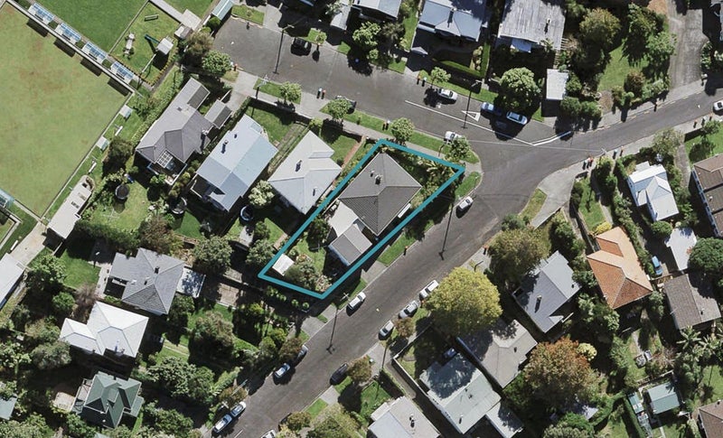 22 Wolseley Street, Morningside, Auckland - Carousel 1