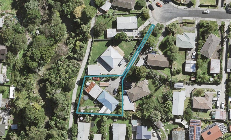 10B John F Kennedy Place, Glen Eden, Auckland - Carousel 1