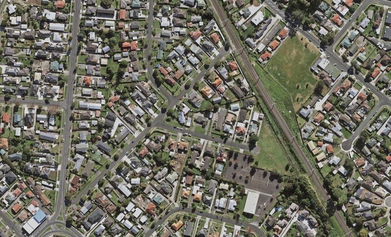2/8 Gordon Road, Papatoetoe, Auckland - Carousel 1
