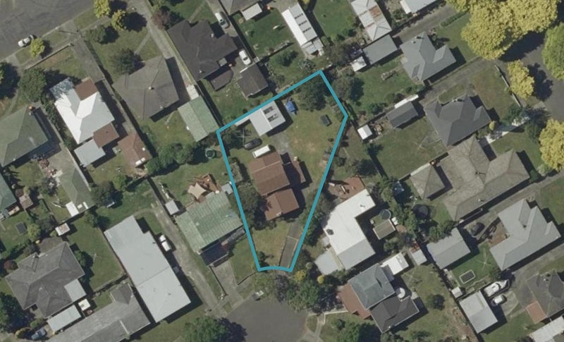 8 Westhaven Grove, Takaro, Palmerston North - Carousel 1
