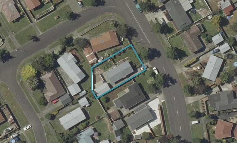 12 Amberley Avenue, Westbrook, Palmerston North - Carousel 1