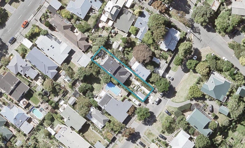 23 Mahoe Street, Eastbourne, Lower Hutt - Carousel 1