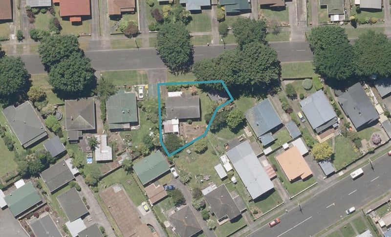 18 Fromont Street, Whanganui East, Whanganui - Carousel 1