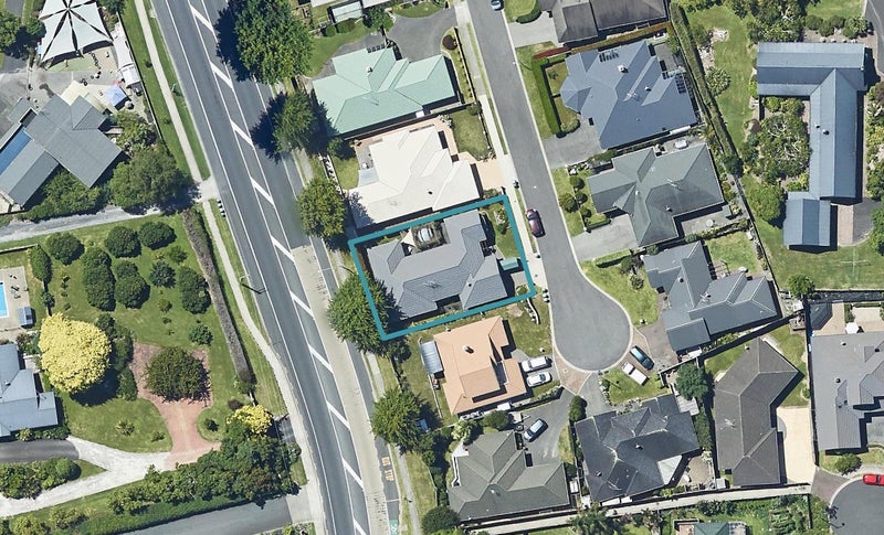 10 Doneraille Place, Bethlehem, Tauranga - Carousel 1