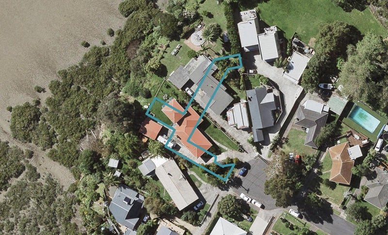 3 Seaside Place, Pakuranga, Auckland - Carousel 1