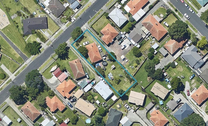 8 Anzac Road, Gate Pa, Tauranga - Carousel 1