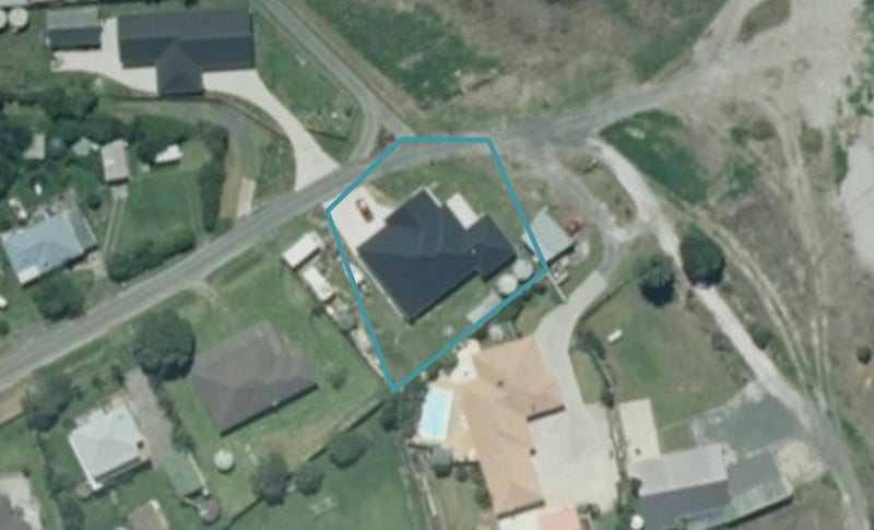 16 F Lowry Road, WHAKATIWAI, MIRANDA - Carousel 1