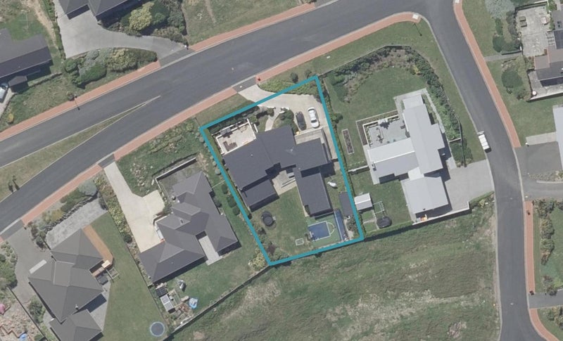 35 Highgrove, Saint Clair, Dunedin - Carousel 1