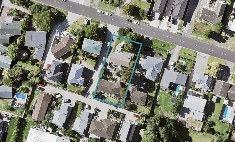 1/30 Gibraltar Street, Howick, Auckland - Carousel 1