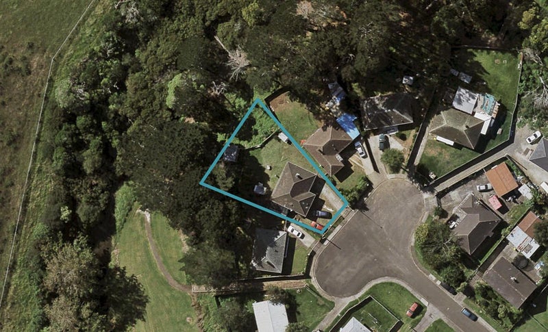 15 Eccles Place, Otara, Auckland - Carousel 1