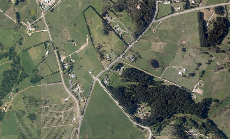 2205 Cove Road, Kaiwaka - Carousel 1