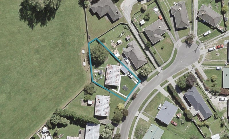 7 Kea Grove, Elderslea, Upper Hutt - Carousel 1