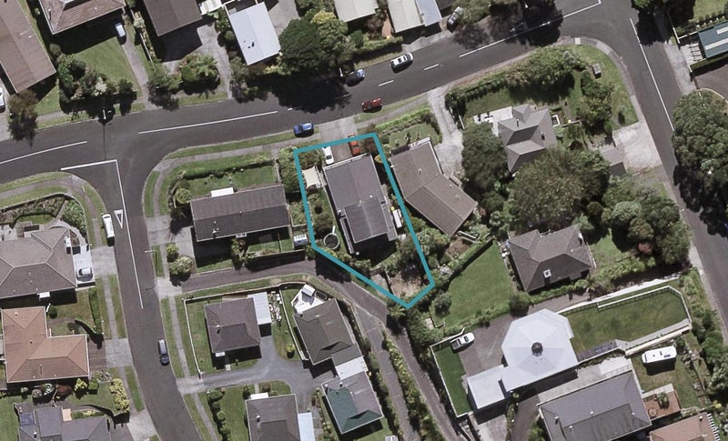 98 Dorset Avenue, Lynmouth, New Plymouth - Carousel 1